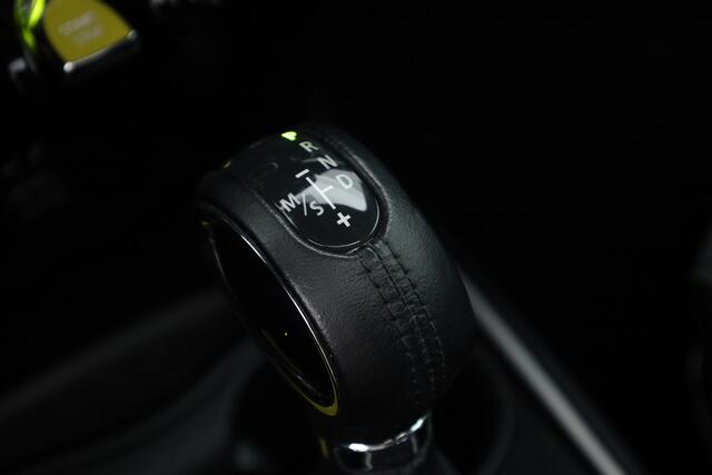 Mini COUNTRYMAN 1.5 Cooper S E ALL4 | JCW Trim | Pano | H&K Audio | Camera | Stoelverw. | Keyless | CarPlay | Cruise Ctrl | LED