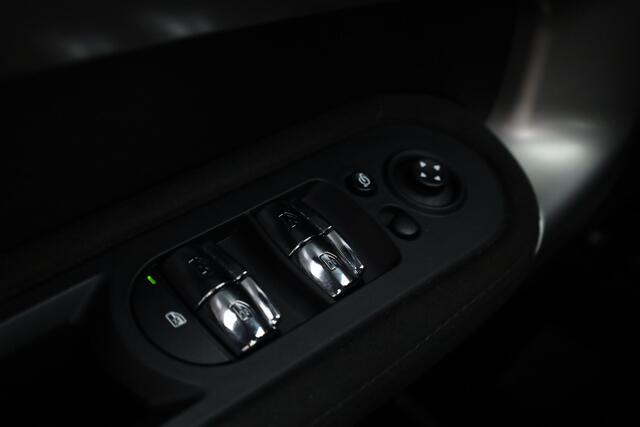 Mini COUNTRYMAN 1.5 Cooper S E ALL4 | JCW Trim | Pano | H&K Audio | Camera | Stoelverw. | Keyless | CarPlay | Cruise Ctrl | LED