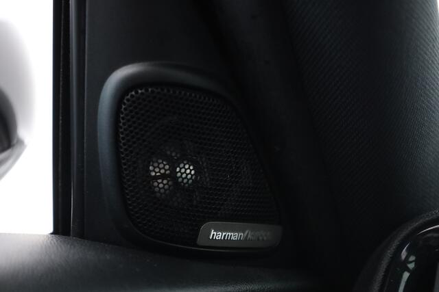 Mini COUNTRYMAN 1.5 Cooper S E ALL4 | JCW Trim | Pano | H&K Audio | Camera | Stoelverw. | Keyless | CarPlay | Cruise Ctrl | LED