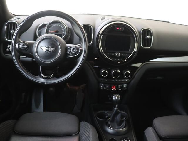 Mini COUNTRYMAN 1.5 Cooper Chili YP