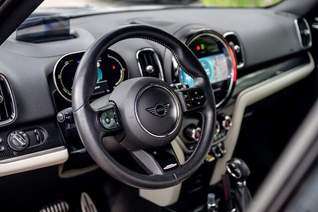 Mini COUNTRYMAN 1.5 Cooper SE Hybrid ALL4 | JCW-Trim | Navi | Panorama | Leder Chester | Memory | H&K | Head-Up | Camera | 19"LM | Enigmatic Black