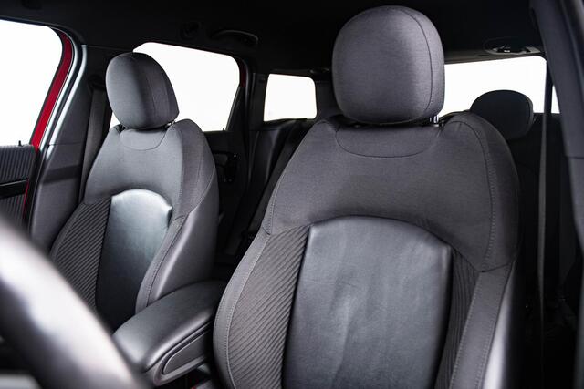 Mini COUNTRYMAN 2.0 Cooper S ALL4 Salt Trekhaak - Camera - Comfort access - Stoelverwarming - Elektrische achterklep - Park Assistant - Navigatie