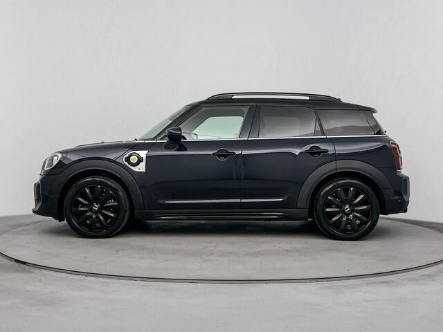 Mini COUNTRYMAN 1.5 Cooper SE ALL4 Classic | Head-up display | Achteruitrijcamera | Stoelverwarming | Leder | Navigatie | Keyless | Afneembare Trekhaak