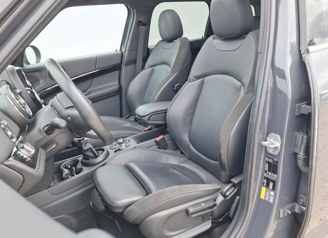 Mini COUNTRYMAN 1.5 Cooper S E ALL4 Salt John Cooper Works | Panoramadak | Stoelverwarming | Cruise Control | Apple Carplay | Navigatie | Parkeersensoren | Climate Control | Leer | Mini Driving Modes |