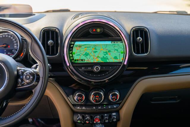 Mini COUNTRYMAN 1.5 Cooper Chili Aut. | Navigatie | Panorama | Lounge Leder | H&K | Head-Up | 18"LM | Island Blue