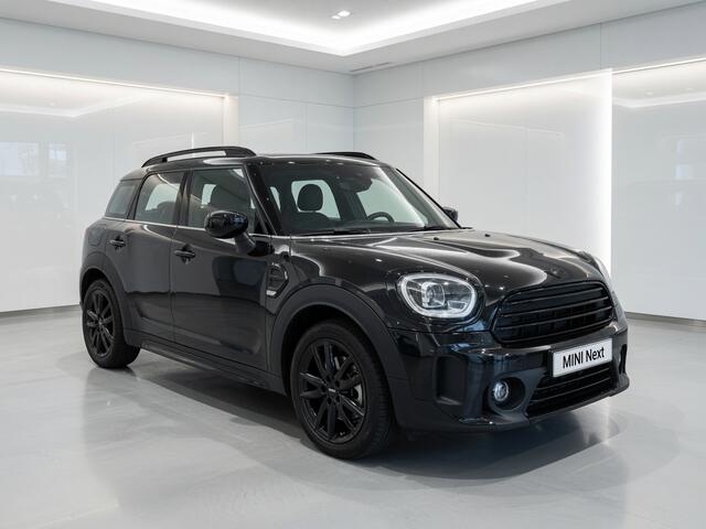 Mini COUNTRYMAN Cooper | Panorama | 18" JCW | Piano Black Exterior | Camera | Picnic bench
