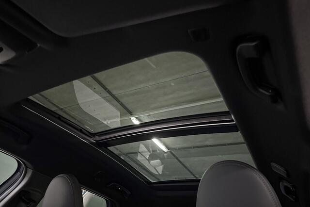 Mini COUNTRYMAN C John Cooper Works | Pakket L | Driving Assistant Plus | Head-Up Display | Harman/Kardon |