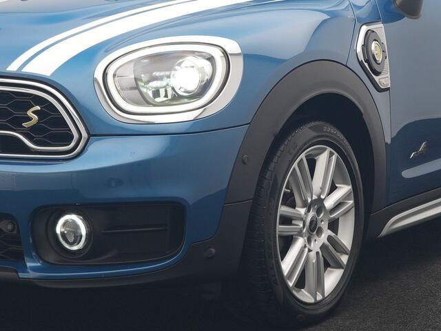 Mini COUNTRYMAN 1.5 Cooper S E ALL4 Chili PHEV 220pk Dealer O.H. | Panodak | Head Up | Adaptive Cruise | Camera | Lederen Sportstoelen Verwarmd | Keyless | Sfeerverlichting | Apple Carplay | Plug In Hybrid |