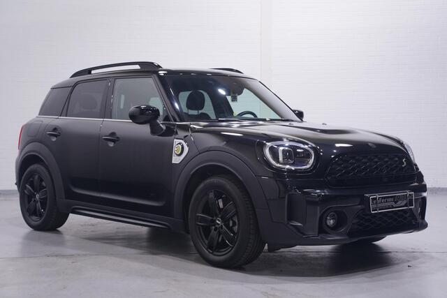 Mini COUNTRYMAN Cooper SE ALL4 Classic Trim SOH 94% Apple Carplay Navi Verwarmde sportstoelen lederen bekleding Led-verlichting dakrails PDC achter private-glas 2-zone clima-controle grootlicht-assist 17"-lmv cruise-controle private-glas Achteruitrijcamera Grootlicht as