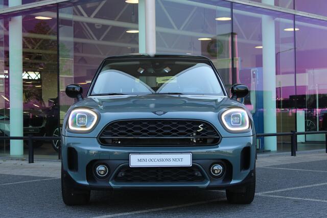 Mini COUNTRYMAN Cooper SE ALL4 Automaat / Panoramadak / Achteruitrijcamera / Comfort Access / Active Cruise Control / Head-Up / LED / Comfortstoelen