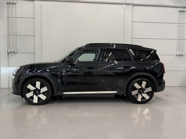 Mini COUNTRYMAN 1.5 C JCW Favoured PANO/20"/JCW DARK-PETROL LEER SP.STOEL/H&K/STANDKACHEL/HEAD-UP/360CAMERA/OLED-SCHERM/ACC/KEYLESS/DRIVING ASS.PLUS/FABRIEKS-GARANTIE T/M 07-2027