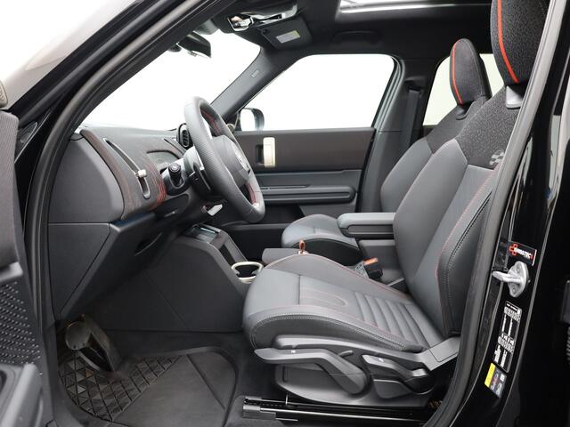 Mini COUNTRYMAN E John Cooper Works L 66.5 kWh | JCW | PANO | Trekhaak Elek. | Harman Kardon | Camera | Prijs Rijklaar!!
