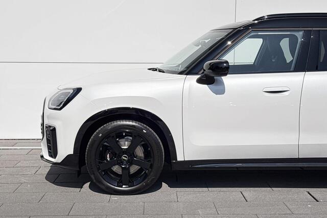 Mini COUNTRYMAN Electric E John Cooper Works L 66.5 kWh | 19 Inch John Cooper Works Runway Spoke black