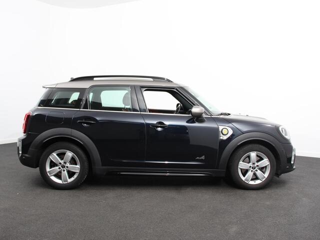 Mini COUNTRYMAN 1.5 Cooper S E PHEV ALL4 Chili Automaat Climate control Adaptieve cruise control HUD Lichtmetalen velgen Navigatie Parkeersensoren Camera Stoelverwarming