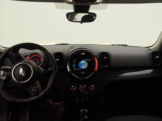 Mini COUNTRYMAN 1.5 One Dutch Made Edition | Apple Carplay/Android Auto | Climate Control | Parkeersensoren | Lichtmetalen Velgen |