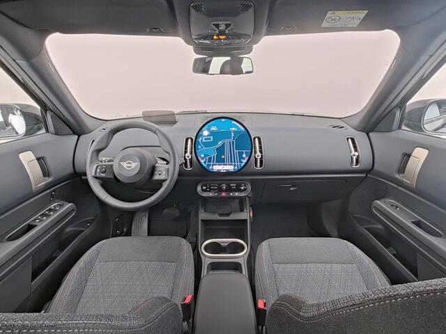 Mini COUNTRYMAN E Blackyard