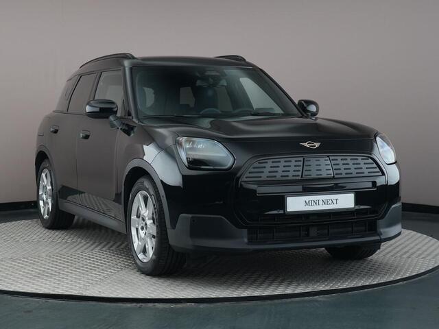 Mini COUNTRYMAN E Blackyard