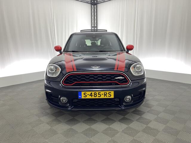Mini COUNTRYMAN 1.5 Cooper S E ALL4 Chili | Apple carplay | Navi | Panodak | Leer | Sportstoelen | Camera | Elektr. klep