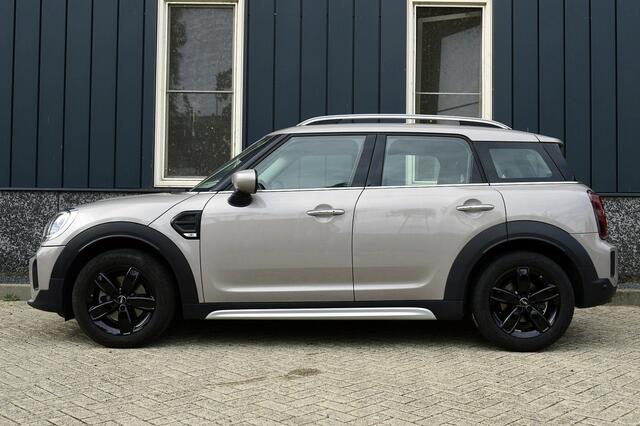 Mini COUNTRYMAN 1.5 Cooper Classic Rijklaarprijs-Garantie Trekhaak Navigatie Camera Led Airco Sport interieur