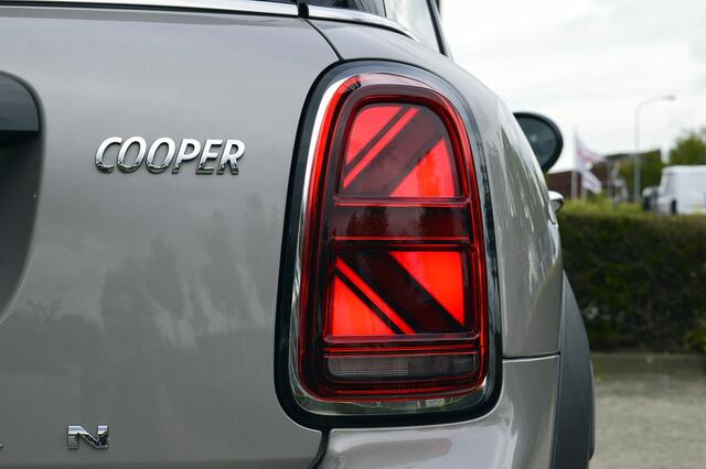 Mini COUNTRYMAN 1.5 Cooper Classic Rijklaarprijs-Garantie Trekhaak Navigatie Camera Led Airco Sport interieur