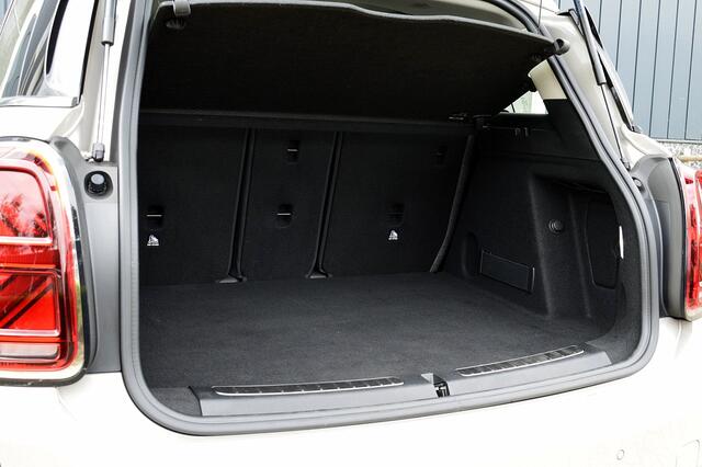 Mini COUNTRYMAN 1.5 Cooper Classic Rijklaarprijs-Garantie Trekhaak Navigatie Camera Led Airco Sport interieur