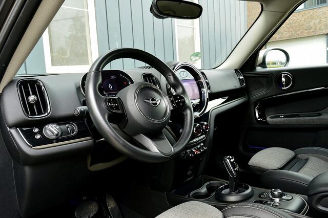 Mini COUNTRYMAN 1.5 Cooper Classic Rijklaarprijs-Garantie Trekhaak Navigatie Camera Led Airco Sport interieur