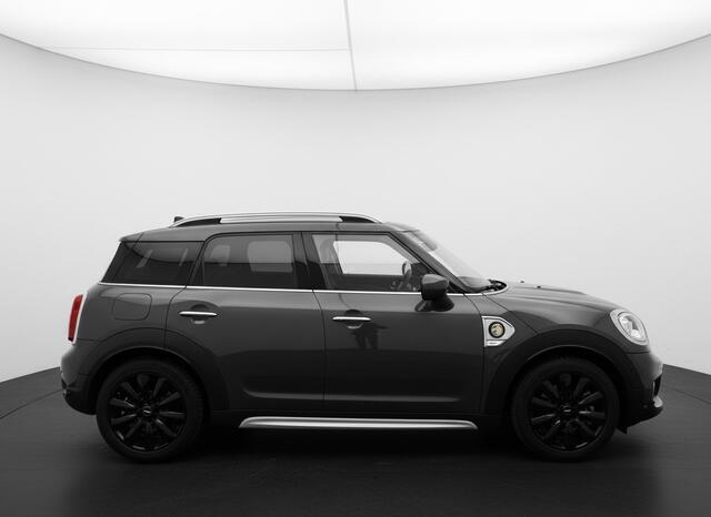 Mini COUNTRYMAN 220PK HYBRID COOPER S E ALL4 CHILI SPORT LEDER/NAVI/CARPLAY/PANORAMADAK