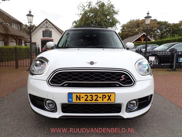 Mini COUNTRYMAN 2.0 Cooper S KEYLESS / HEAD-UP / SCHUIF-KANTELDAK / CARPLAY