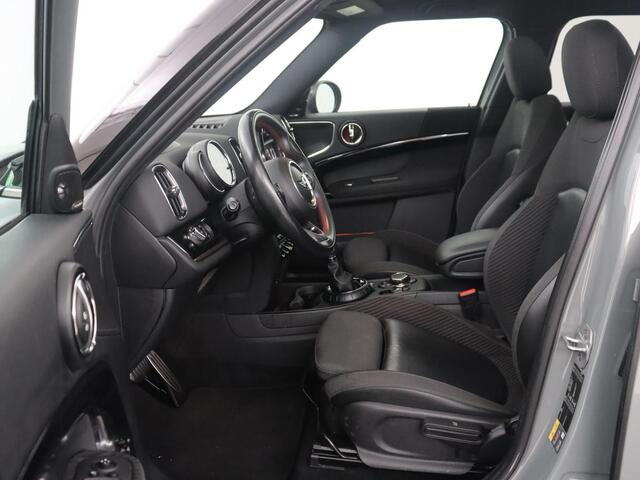 Mini COUNTRYMAN 1.5 Cooper S E ALL4 Chili | Panoramadak | Half leder | Cruise control | Head-up | Stoelverwarming | Harman/Kardon | Camera | Park assist | Elektrische achterklep
