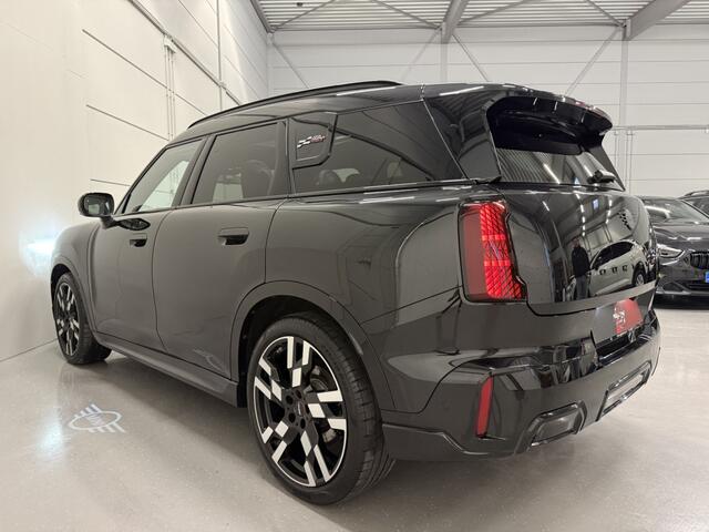 Mini COUNTRYMAN 1.5 C JCW XL BLACK PANO/H&K/HEAD-UP/20"/JCW-LEER SPORTST./OLED-SCHERM/JCM-REMMEN/ADAPTIVE-ONDERSTEL/LED/360CAMERA/ACC/KEYLESS/DRIVING ASS.PLUS/BLACK-PACK/FABRIEKS-GARANTIE T/M 03-2028/NET GROTE OH BEURT GEHAD B