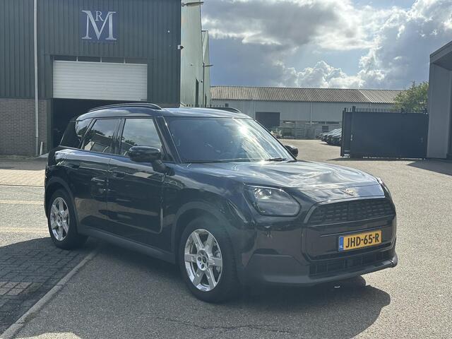 Mini COUNTRYMAN E Blackyard 66.5 kWh SOH 100% | VAN: € 37.900,- VOOR: € 35.877,- UW HERFSTVOORDEEL: € 2.023,- | HEAD UP DISPAY | ACHTERUIT RIJ CAMERA | STOELVERWARMING | FABRIEKS GARANTIE 10-2028