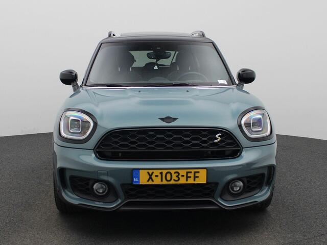 Mini COUNTRYMAN 1.5 Cooper S E ALL4 John Cooper Works | Automaat | Apple Carplay / Android Auto | Camera | Parkeersensoren | Panoramadak |