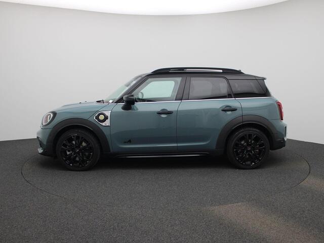 Mini COUNTRYMAN 1.5 Cooper S E ALL4 John Cooper Works | Automaat | Apple Carplay / Android Auto | Camera | Parkeersensoren | Panoramadak |