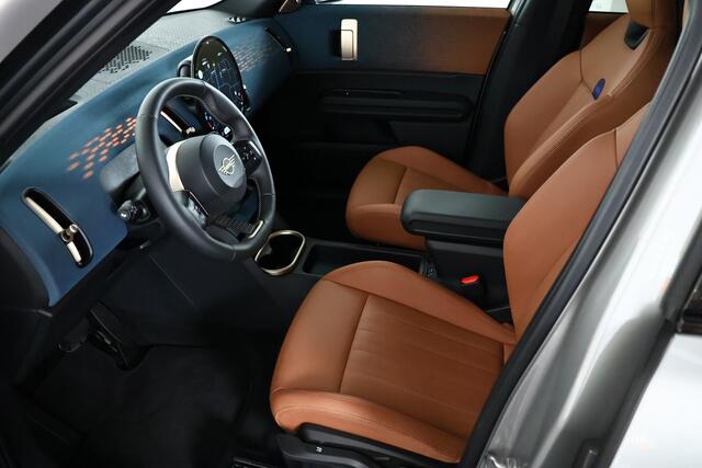Mini COUNTRYMAN E Favoured 66.5 kWh Panorama / Navi / CarPlay / ACC / Lane-assist