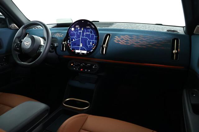 Mini COUNTRYMAN E Favoured 66.5 kWh Panorama / Navi / CarPlay / ACC / Lane-assist