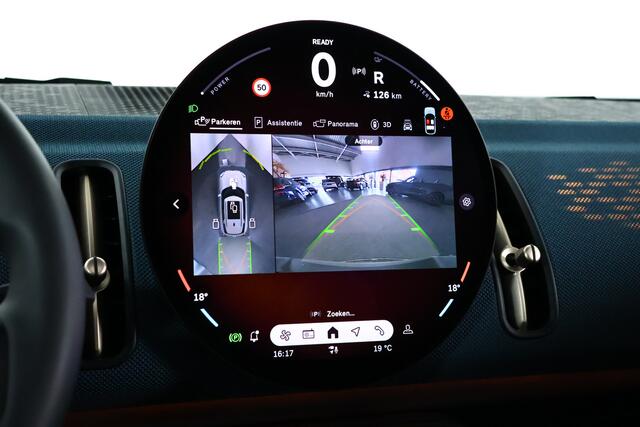 Mini COUNTRYMAN E Favoured 66.5 kWh Panorama / Navi / CarPlay / ACC / Lane-assist