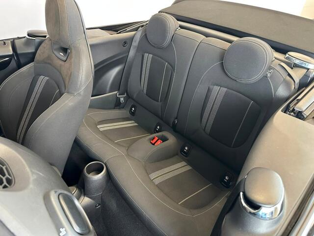 Mini Cabrio 1.5 COOPER Sidewalk Edition JCW Sensoren V+A Stoelverwarming Navigatie