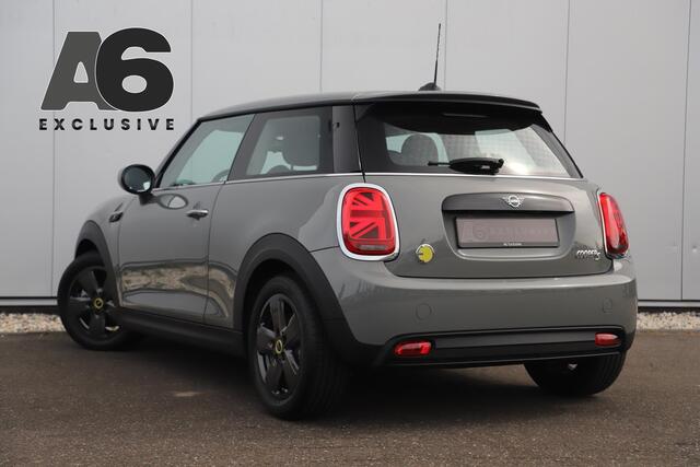 Mini Electric Mini Essential 33 kWh Automaat