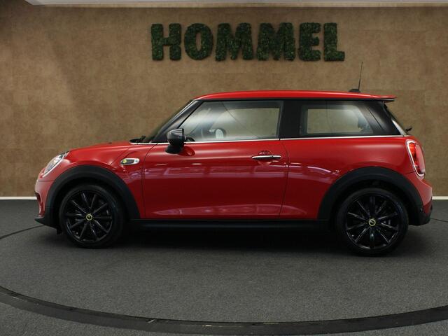 Mini Electric Mini Essential 33 kWh - APPLE CARPLAY/ANDROID AUTO - VOORSTOELEN VERWARMD - HEMELBEKLEDING ZWART - KEYLESS ENTRY/START - CRUISE CONTROL - SPORTSTUUR - FULL-MAP NAVIGATIESYSTEEM