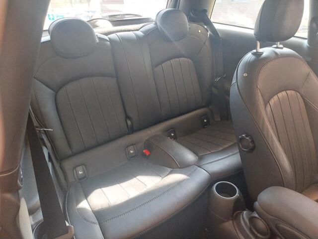Mini Electric Mini Yours 33 kWh . SCHUIF-/KANTELDAK . LEDER . LICHTMETALEN VELGEN . PRIVACY GLASS