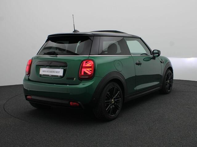 Mini Electric 3-deurs Classic Uitvoering + Comfort Plus Pakket + Achteruitrijcamera + Panoramadak + Active Cruise Control + 17''