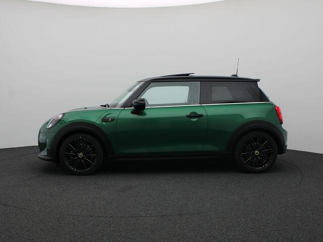 Mini Electric 3-deurs Classic Uitvoering + Comfort Plus Pakket + Achteruitrijcamera + Panoramadak + Active Cruise Control + 17''