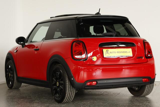 Mini Electric Cooper S 33 kWh / Opendak / Navi / CarPlay / Cam / Leder