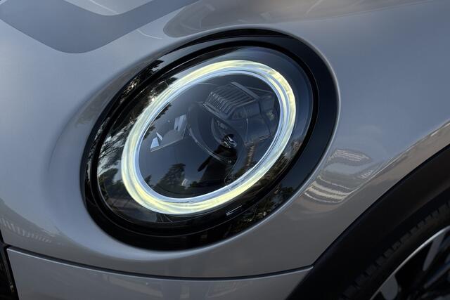 Mini Electric Cooper SE | Panodak | Harman Kardon | Dakrails | Sportleder | Camera | LED
