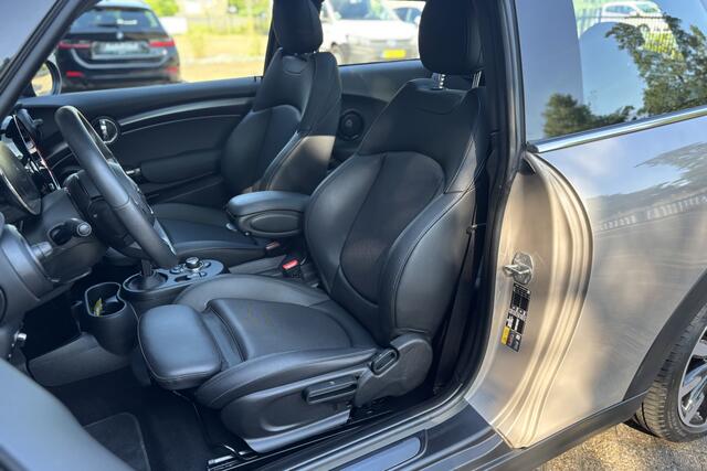 Mini Electric Cooper SE | Panodak | Harman Kardon | Dakrails | Sportleder | Camera | LED