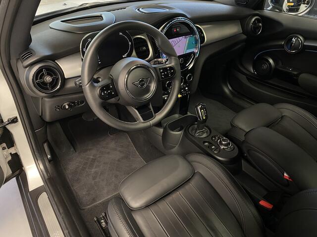 Mini Electric Mini Classic 33 kWh Pano, Headup Display, Leder