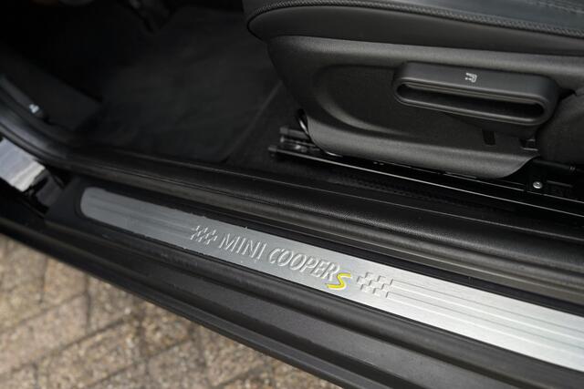 Mini Electric Cooper SE | Panodak | Sportleder | Head-Up | Stoel + Stuurverwarming | Adaptive Cruise