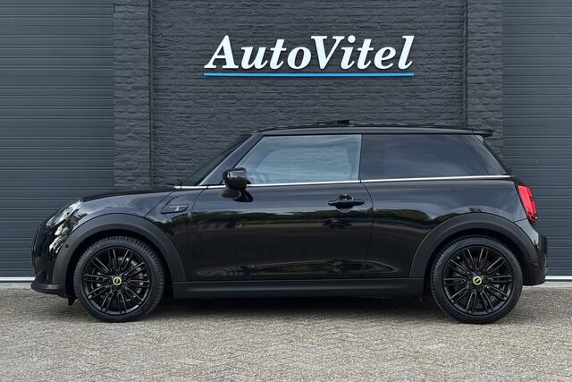Mini Electric Cooper SE | Panodak | Sportleder | Head-Up | Stoel + Stuurverwarming | Adaptive Cruise
