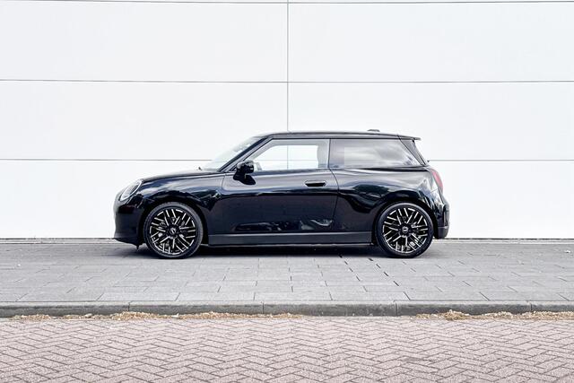 Mini Electric Cooper SE Favoured Trim | Pakket M | 54.2 kWh