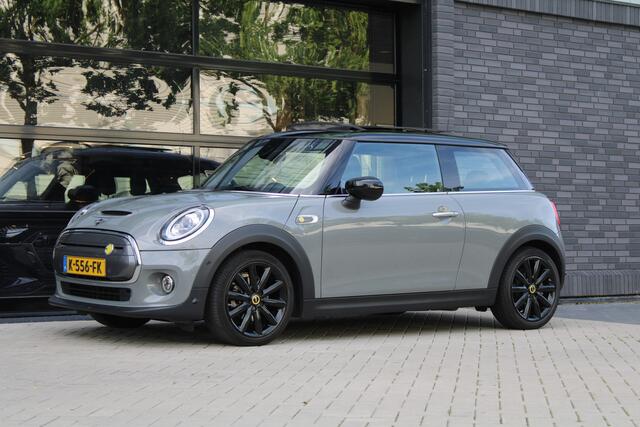 Mini Electric Mini Yours 33 kWh | NAP! | PANO | HUD | H/K | LEDER | CAMERA | STOELVERWARMING |